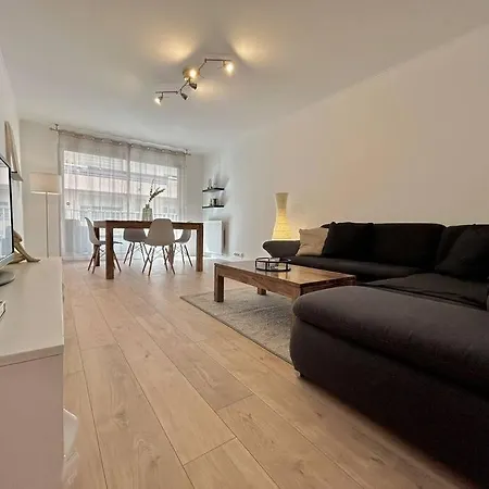L'heliodore, 4 Prs Standing, Clim, Parking Apartment